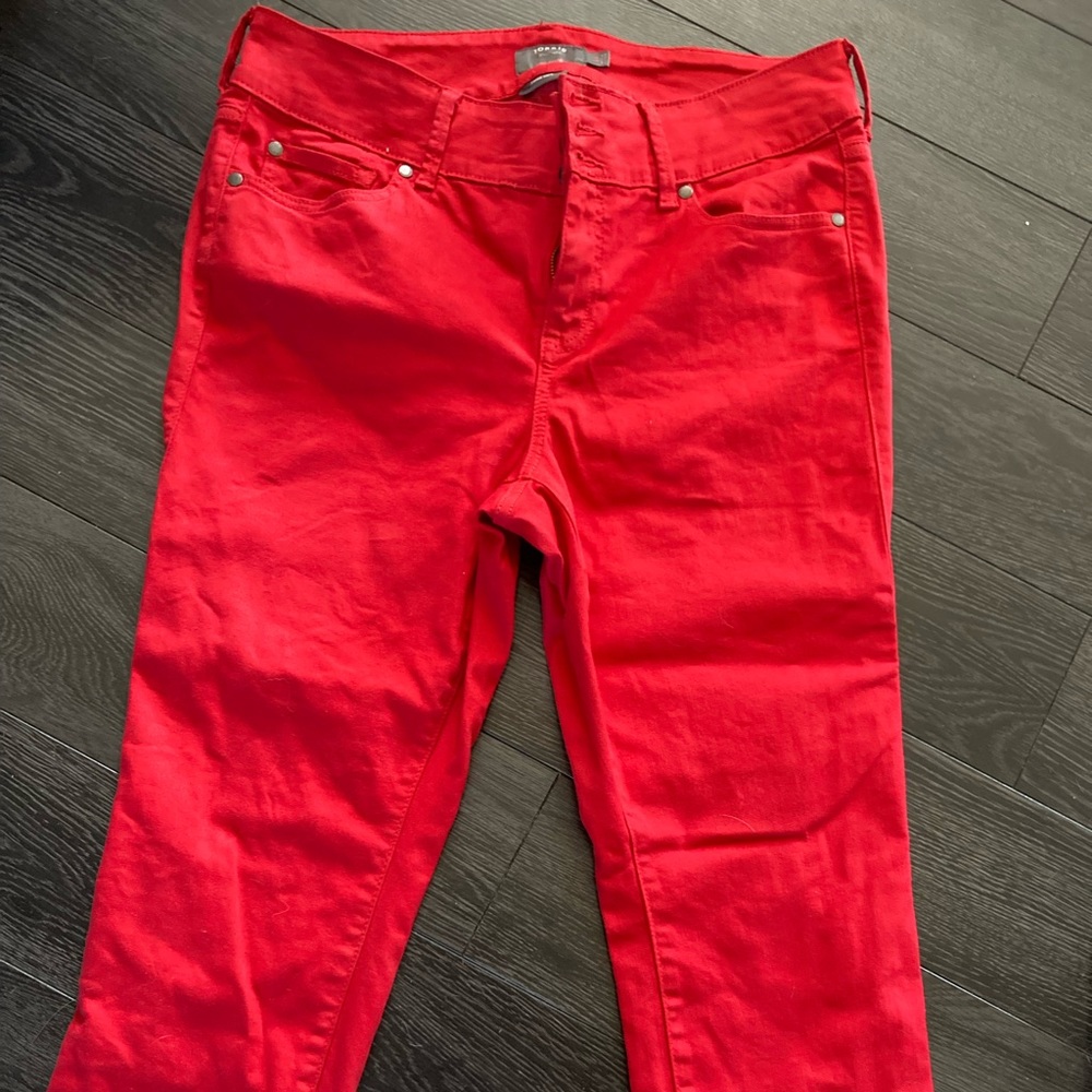 Torrid Crops. Size 14. Red.